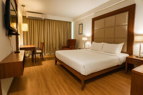 Thaltej Hotel | The Sky Imperial Thaltej