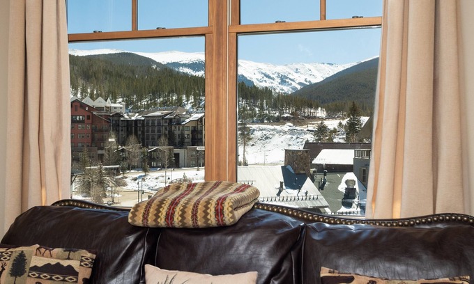 Winter Park Condo | THE SLOPESIDE BUILDING! ON THE MOUNTIAN! SKI DOWN 110 FT TO THE GONDOLA!