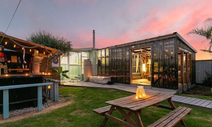 Foxton Beach Cottage | The Smurf Shack - Renovated Retro Gem with Awesome Outside Living.
