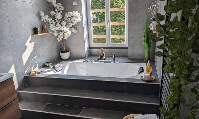 Montlucon Apartment | THE SPA - VILLA VALMY - HYPERCENTRE