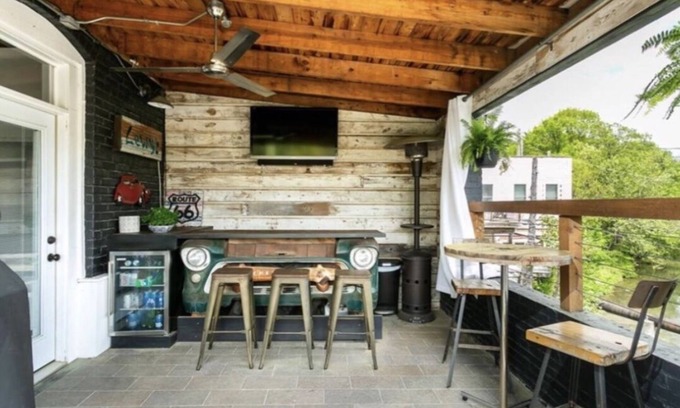 Siloam Springs Condo | "The Spring Loft" located in Downtown Siloam Springs, Arkansas on Sager Creek
