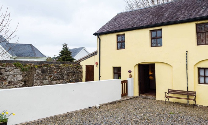 Fethard on Sea Cottage | THE STABLE, pet friendly in Fethard-On-Sea, County Wexford