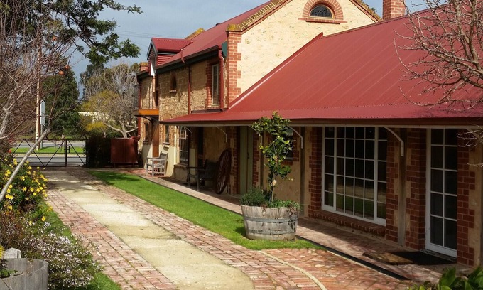 Langhorne Creek Bed & Breakfast | The Stables BnB, Malbec Suite, located in heart of Langhorne Creek Wine Region