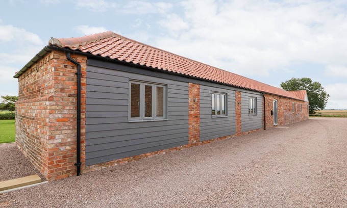 Boston Cottage | THE STABLES, pet friendly, character holiday cottage in Old Leake