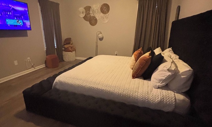 Horn Lake House | The StayHaus, nRelax in this stylish home!