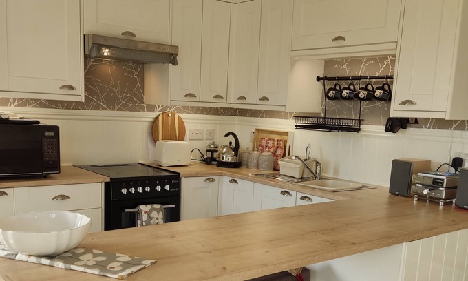 Hay-on-Wye Cabin | The Stockman's Cabin - A quiet rural retreat - Bring your own horses on holiday!