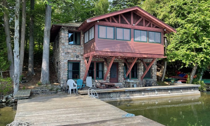 Star Lake Cottage | The Stone House: A Quiet, Sweet, Lakefront Respite