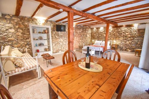 Moraitika House | The Stone suite
