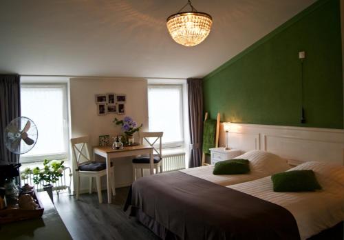 Volendam House | The Studio Guesthouse