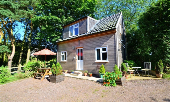 Southrepps House | The Studio - One Bedroom House, Sleeps 2