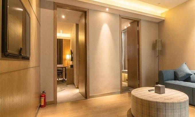East District Hotel | The Summit Hotel