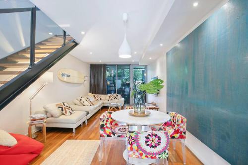 South Brisbane House | The Sun Catcher - A Trendy South Brisbane Townhouse
