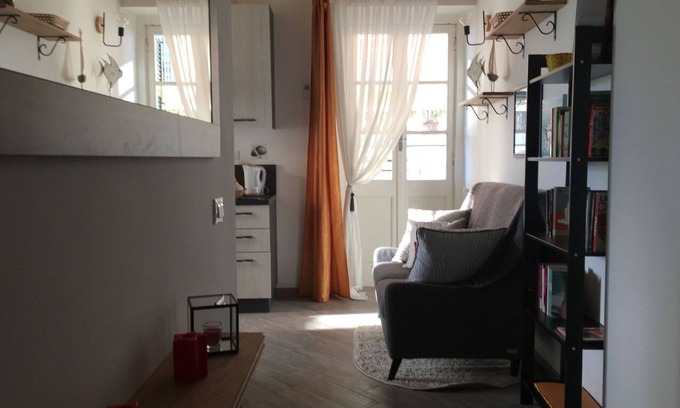 San Fruttuoso Apartment | THE SUN IN THE BOROUGH - BRIGHT APARTMENT IN CHARACTERISTIC BOROUGH OF GENOVA