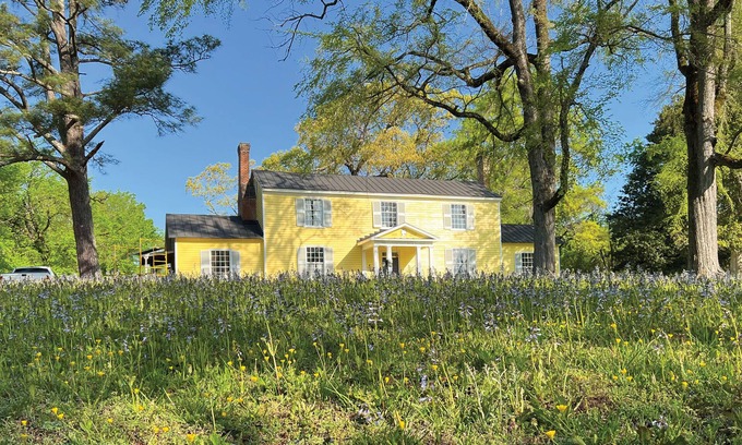 Clarksville Bed & Breakfast | The Sunnyside Sisters Bed and Breakfast