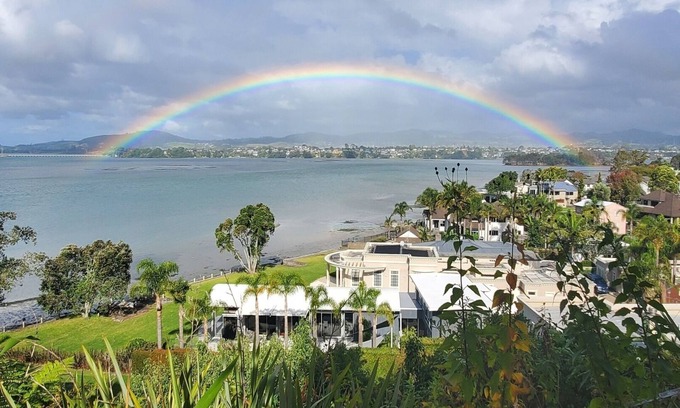 Tauranga South House | The Sustainable House - Tauranga Holiday Home