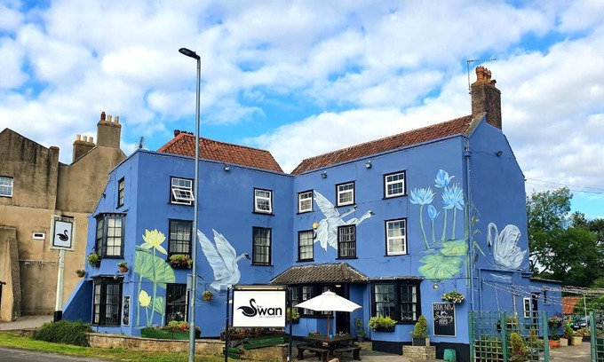 Almondsbury Hotel | The Swan Hotel