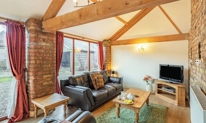 Arnold Cottage | The Tack Rooms - UK37520