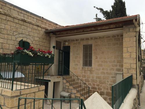 Emek Refaim Apartment | The Templer Apartment