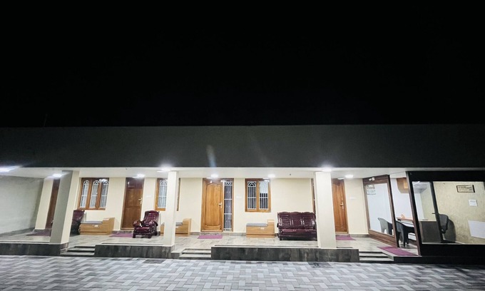 Pollachi Hotel | The Tendo Inn