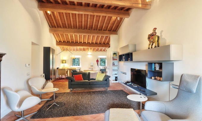 Castelfalfi Apartment | The terrace