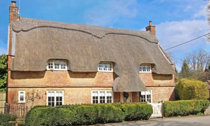 Cranborne Cottage | The Thatched Cottage Cranborne near The New Forest