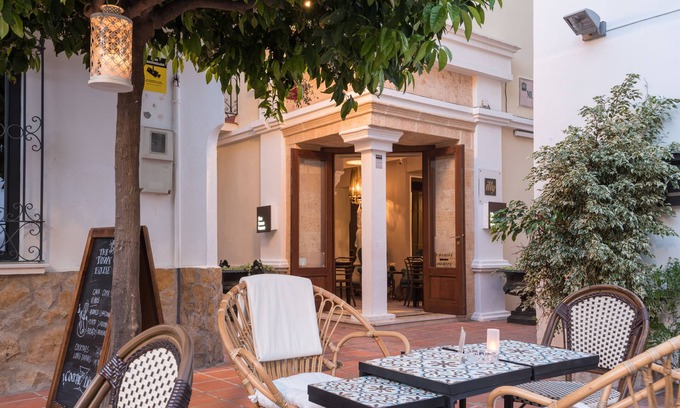 Marbella City Centre Hostel | The Town House - Adults Only