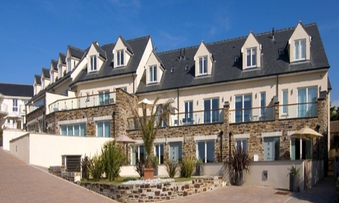 Treyarnon Cottage | The Treyarnon Suite at Ocean Blue, a beautifully appointed two-bedroom apartment