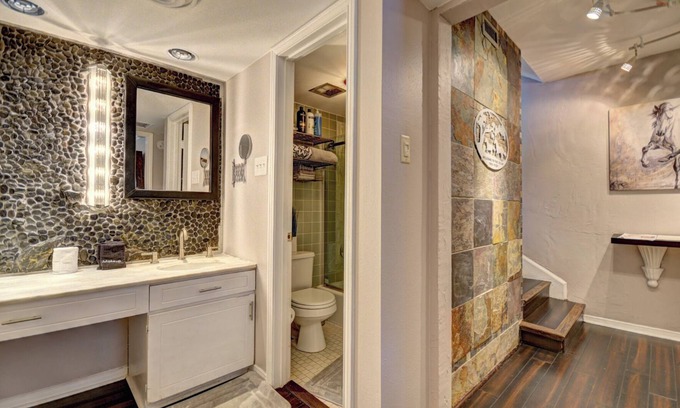 Grand Prairie Apartment | The Two-Step Retreat : Poolside Comfort Near Arlington