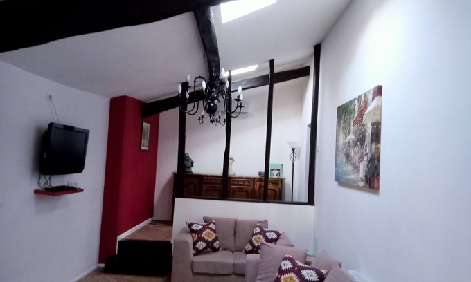 Le Vieux-Cerier House | The Two Vines, 2 bed house in Chez Ravard