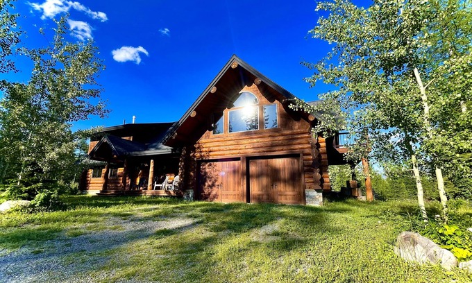 Polebridge House | The Ultimate Montana Wilderness Experience with Upscale Comfort