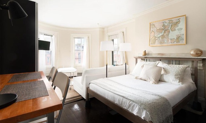 Shawmut Apartment | The Upton