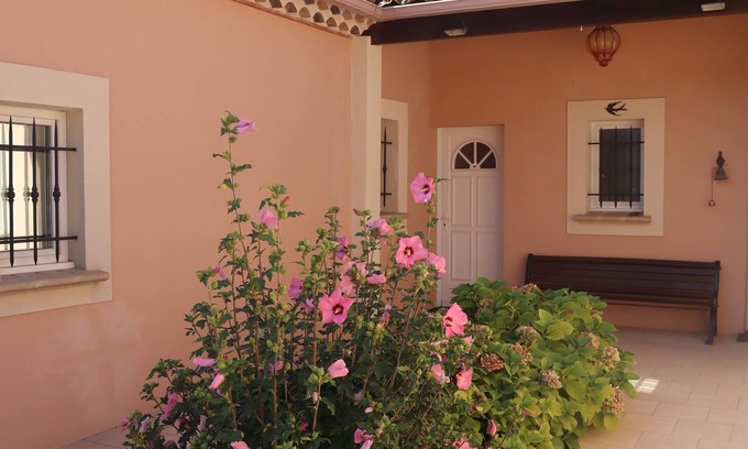 Pujaut House | The vacation rental getaway