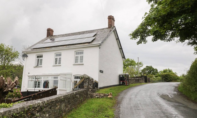 Beaworthy Cottage | THE VALE, pet friendly, with a garden in Ashwater