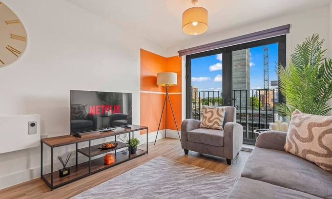Vauxhall Apartment | The Velmora Apartment | Central | 2Bed | Parking