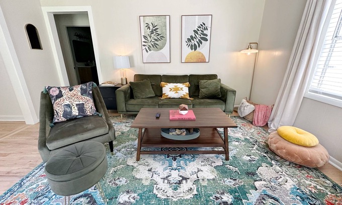 Monroe House | The Velvet Crush Cottage located in the heart of Monroe