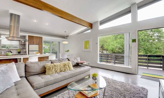 South River City House | The Verde | Chic SoCo Retreat + Pet Friendly
