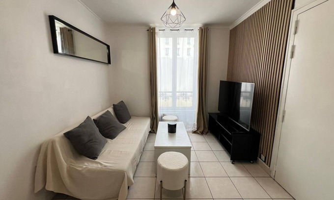 Les Gondoles Apartment | The Victor chic and elegant super location Paris in 20min