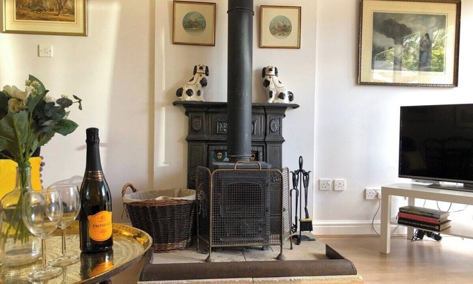 Nunney Cottage | The View Cottage -Tennis Court- Nr Frome, Longleat