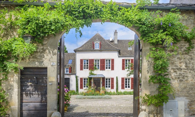 Montagny-les-Beaune Apartment | The Village APARTMENT PEPPER