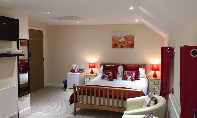 Eaglesfield House | The Village Inn and Kirtle House B&B