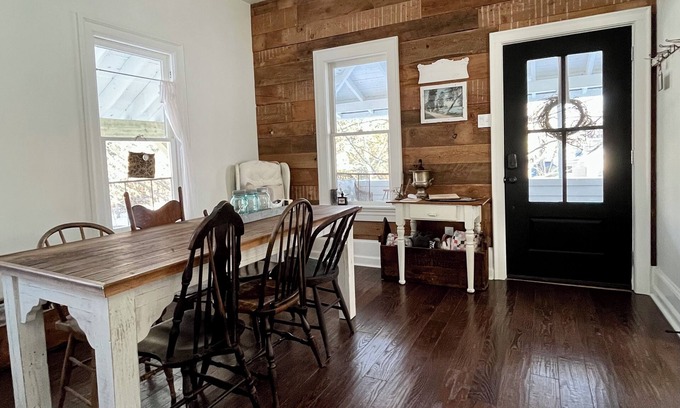 Lakewood Cabin | The Village Inn Chautauqua Lake: Cozy Boutique Stay in Charming Lakewood