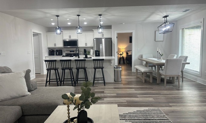 Jackson House | The village nNEW! Unique and Stunning residential creation With TVs in all rooms