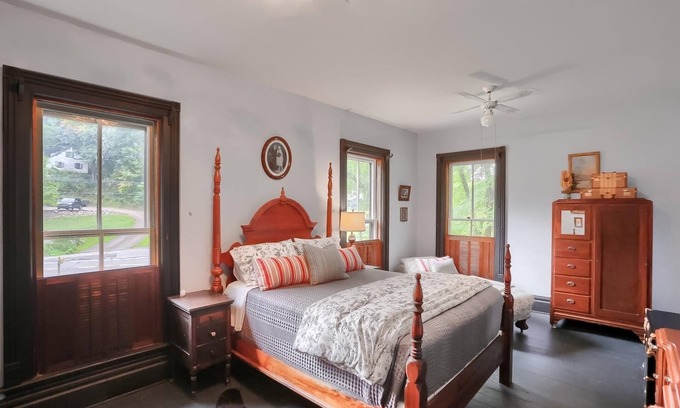 Tionesta Bed & Breakfast | The Vintage Inn Boutique ~ Bed and Breakfast and Vintage Shop.