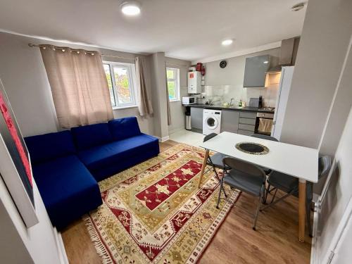 William Morris Apartment | The Walthamstow Lodge