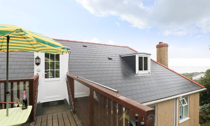Saint Martin Cottage | THE WATCH, pet friendly, country holiday cottage in Porthcurno