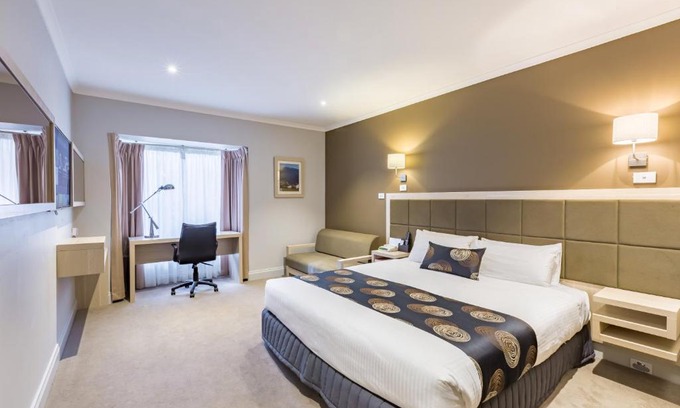 Glen Waverley Hotel | The Waverley International Hotel