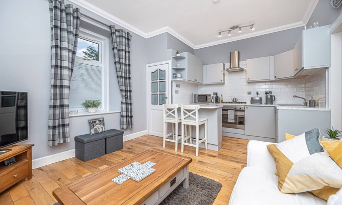 Markinch Apartment | The Wee Haig - 1 Bedroom Condo, Sleeps 2