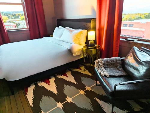 Trinidad Hotel | The Well Hotel & Taproom