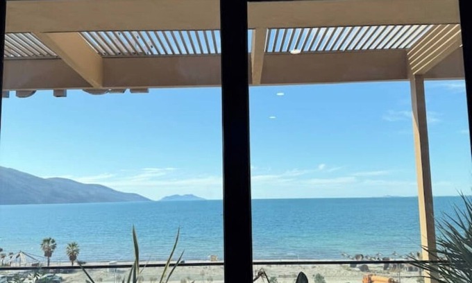 Jala Apartment | The Whale - Family friendly spacious apartment right on the beach