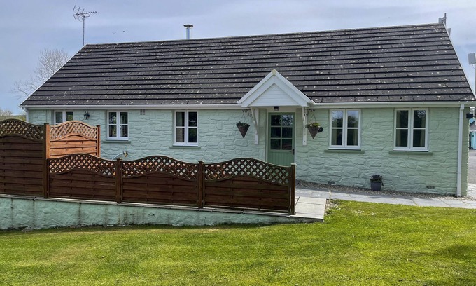 Tremain Cottage | THE WHEEL @ CANLLEFAES, pet friendly, with pool in Cardigan
